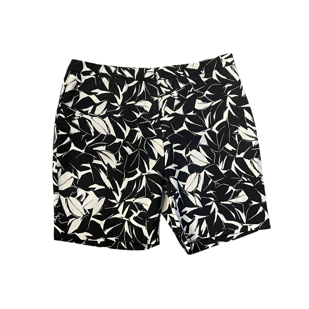 Mario Serrani Comfort Stretch Fabric Shorts with Tummy Control (Black/White, 12)